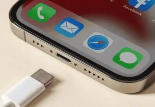 老新镇苹果15维修分享iPhone15改USB-C接口后能和安卓用户互借充电器吗